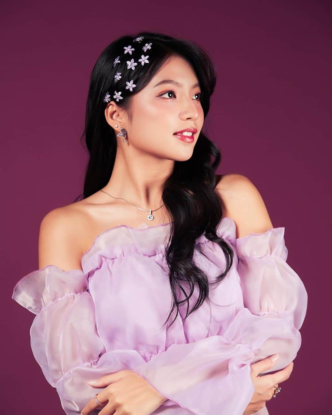 シャニア・グラシアのインスタグラム：「💜🥀💫」