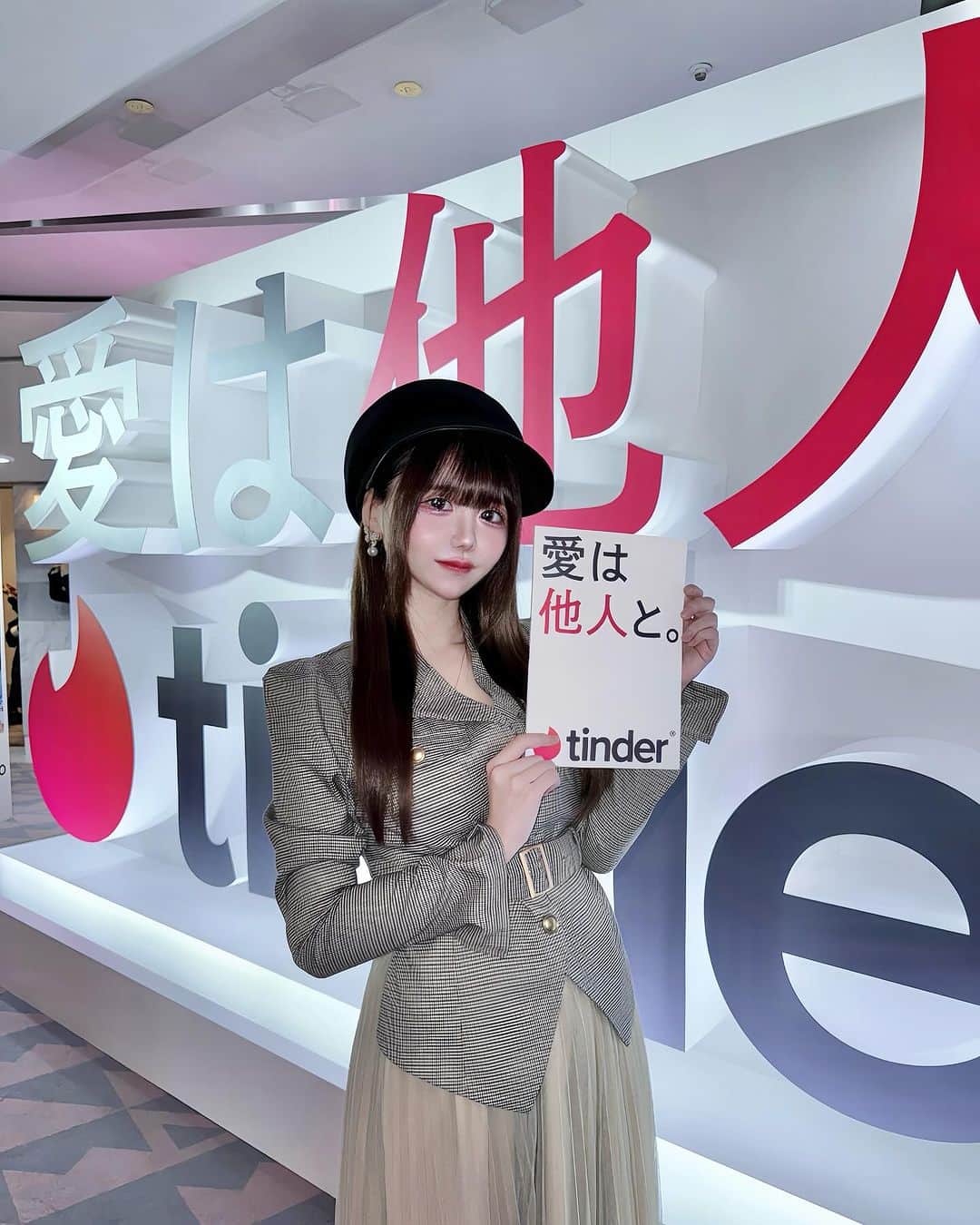 りなたろすのインスタグラム：「⁡ Tinder✖️Podcastシリーズ 最終話の公開収録に参加してきました🩵 ⁡ ⁡ ゆりやんレトリィバァ、ローランド、kemio、ミチ さんが登壇されました⸜🌷︎⸝‍ ちゃっかり1番前の席に座れて ニコニコしてた( ,,._.,,) ⁡ みんなから寄せられる恋愛お悩みトークに みなさんが回答する内容が 多種多様でとってもおもしろかったよ🍀*゜ ⁡ ⁡ 11月10日からSpotifyで 配信されるのでチェックしてね(՞ ܸ. .ܸ ՞)" ⁡ ⁡ ⁡ ⁡ ⁡ ⁡ #PR #愛は他人と #Tinder #ティンダー #マッチングアプリ #マッチング #ローランド #ゆりやんレトリィバァ #kemio #ミチちゃん #収録 #Spotify #恋人 #パートナー」