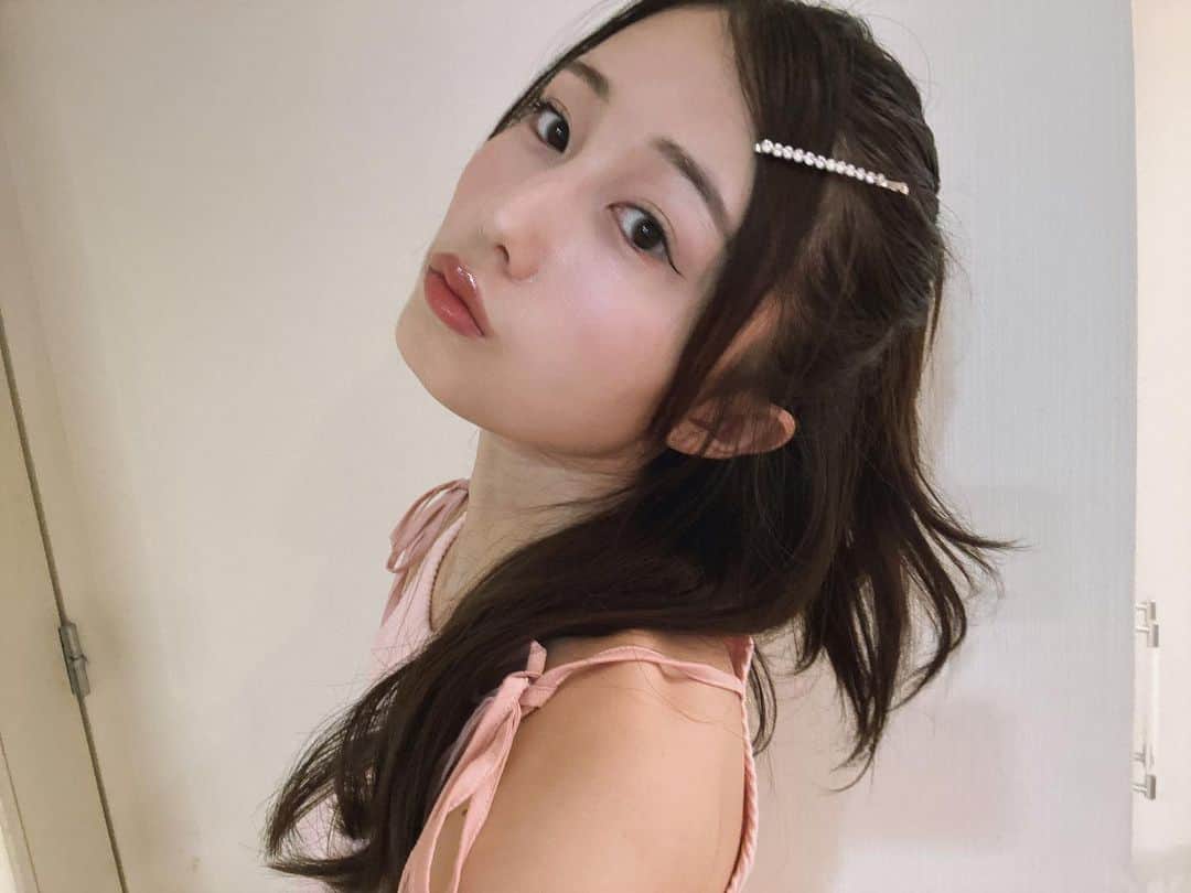 増澤璃凜子さんのインスタグラム写真 - (増澤璃凜子Instagram)「𝑁𝑜𝑣𝑒𝑚𝑏𝑒𝑟?💍🌷 ⁡ ⁡ キャミトップスで過ごしてるよ。  #hellonovember #셀카」11月4日 22時18分 - ririkomasuzawa