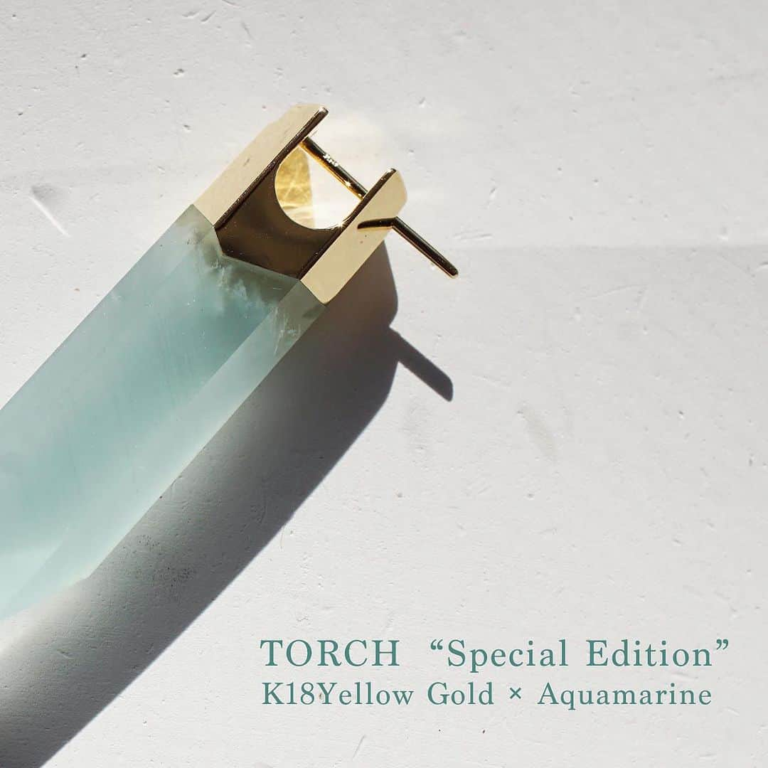 Shelby / Aki Hiroseのインスタグラム：「〈TORCH〉" Special Edition “  K18 Yellow Gold × Aquamarine  「わたしが目指したデザインを至高の職人技によって具現化された最高のプロダクトの誕生です」AKI  …………………………………………………………………  ◆11/1wed.〜11/7 tue.  　伊勢丹 新宿店 LIMITED SHOP 　本館1Fプロモーション１ 　OPEN 10:00-20:00   ＊期間中〜11/8 wed.までShelby flagship shopはお休みとさせていただきます。 …………………………………………………………………  ーEVENTー ◇11/18 sat.〜11/19 sun. 《Shelby》"10th Anniversary" EVENT 　at表参道 flagship shop 　 ￣￣￣￣￣￣￣￣￣￣￣￣￣￣￣￣￣￣￣￣￣￣ 《Shelby》 flagship shop   OPEN 11:00-18:00    CLOSE火曜　   東京都港区南青山3-15-4   表参道駅 A4出口より徒歩5分  ✉️ info@shelby8.com   ￣￣￣￣￣￣￣￣￣￣￣￣￣￣￣￣￣￣￣￣￣￣  #shelby #shelbyjewelry #shelbyaki #isetan #伊勢丹 #伊勢丹新宿 #isetanshinjuku #シェルビー #torch #トーチピアス #specialedition #スペシャルエディション　#k18×aquamarine #k18×アクアマリン」