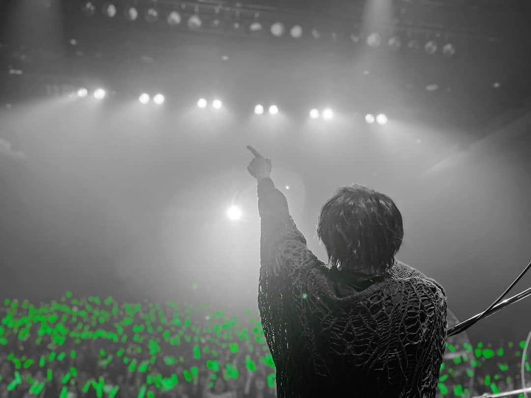 荒幡亮平さんのインスタグラム写真 - (荒幡亮平Instagram)「2023.11.4 #柿原徹也  『LIVE TOUR 2023 “Wanna make you SMILE”』 恵比寿ザ･ガーデンホール  東京公演１日目ありがとうございました！ さすが徹也さん、今日も楽しい時間でした。 明日も元気にいい写真撮れるよう引き続き頑張ります！📷  #WannamakeyouSMILE  #さすが徹也さん」11月4日 22時24分 - ryoheiarahata