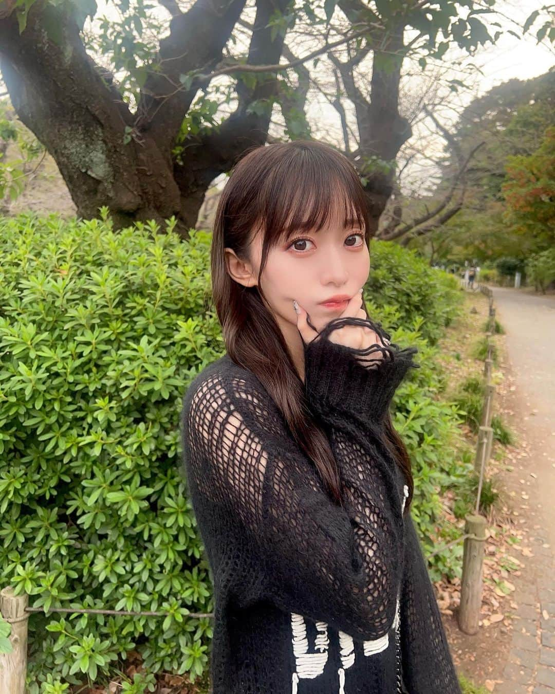 石飛恵里花さんのインスタグラム写真 - (石飛恵里花Instagram)「🖤🖤🖤  #twitterと違う写真もあるよ #きめてるけどおぱんちゅ付いてる」11月4日 22時25分 - eririn959