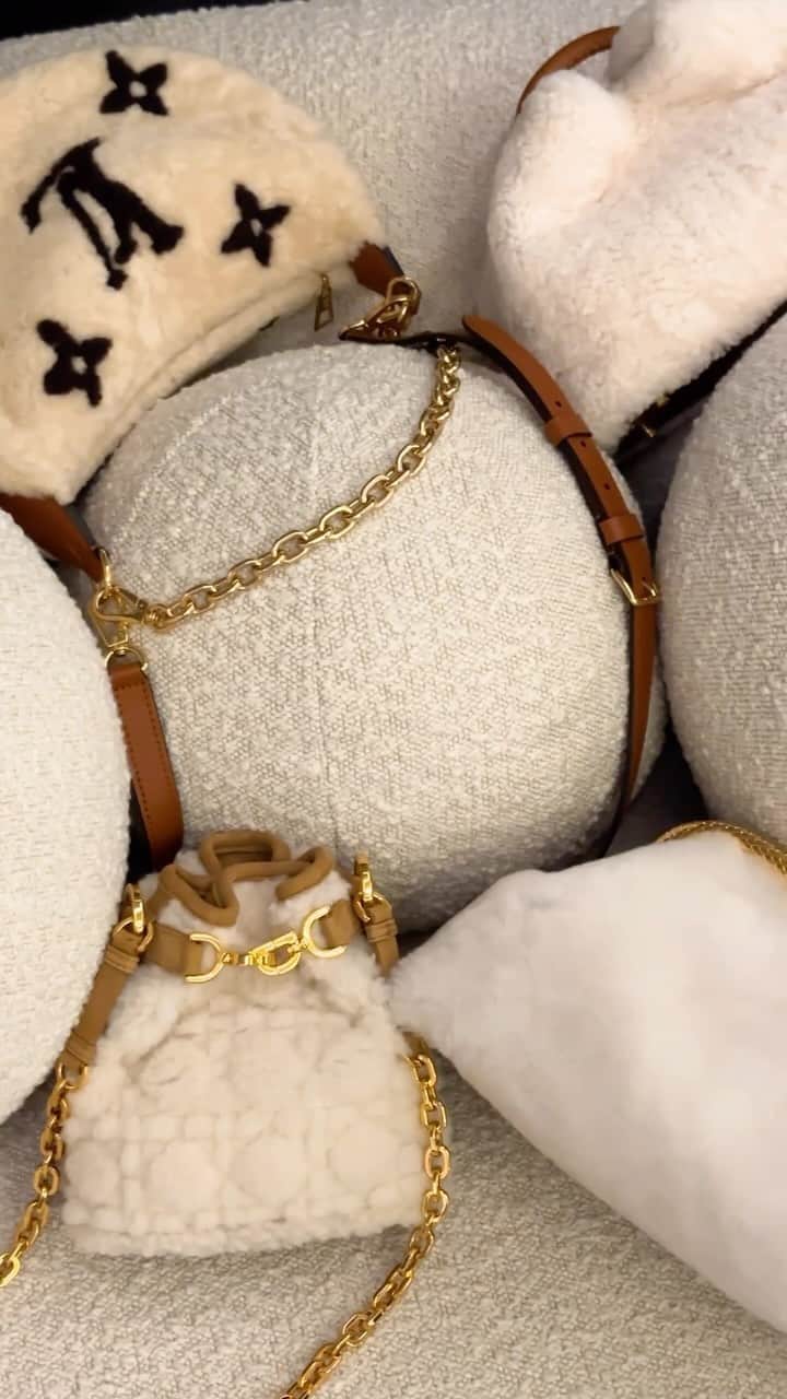 Harrodsのインスタグラム：「Accessories to cuddle. Tap the link in bio to shop this year’s textural treats.  Bag 1: #Dior Bag 2: #LouisVuitton Bag 3: #Elleme Bag 4: #Bulgari  #Harrods #HarrodsFashion」