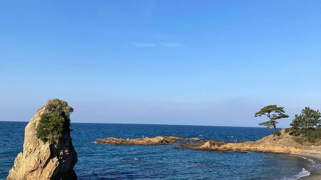 松田洋治さんのインスタグラム写真 - (松田洋治Instagram)「今日は息子達の活動のフォローで早朝から三浦半島の海岸をあちらこちらと。天気も最高で。でも11月、、」11月4日 22時42分 - youjimat