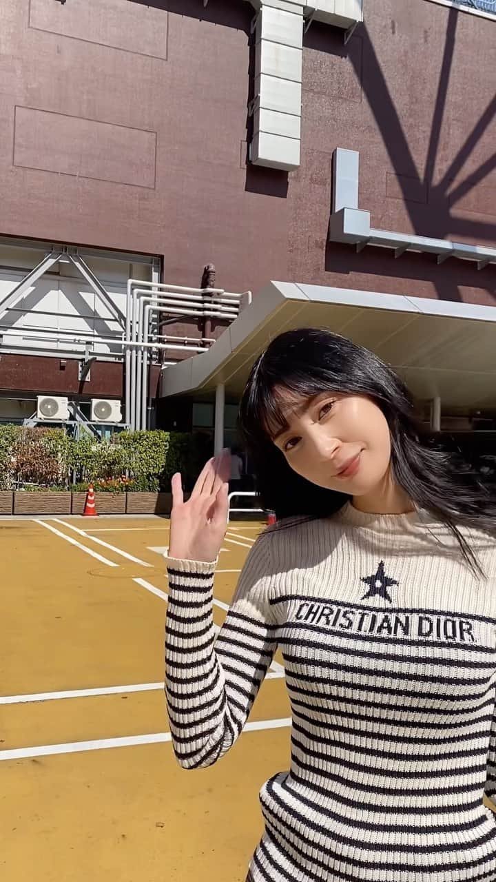 デコウトミリのインスタグラム：「みんな、お休みはなにしてますか？🗼」