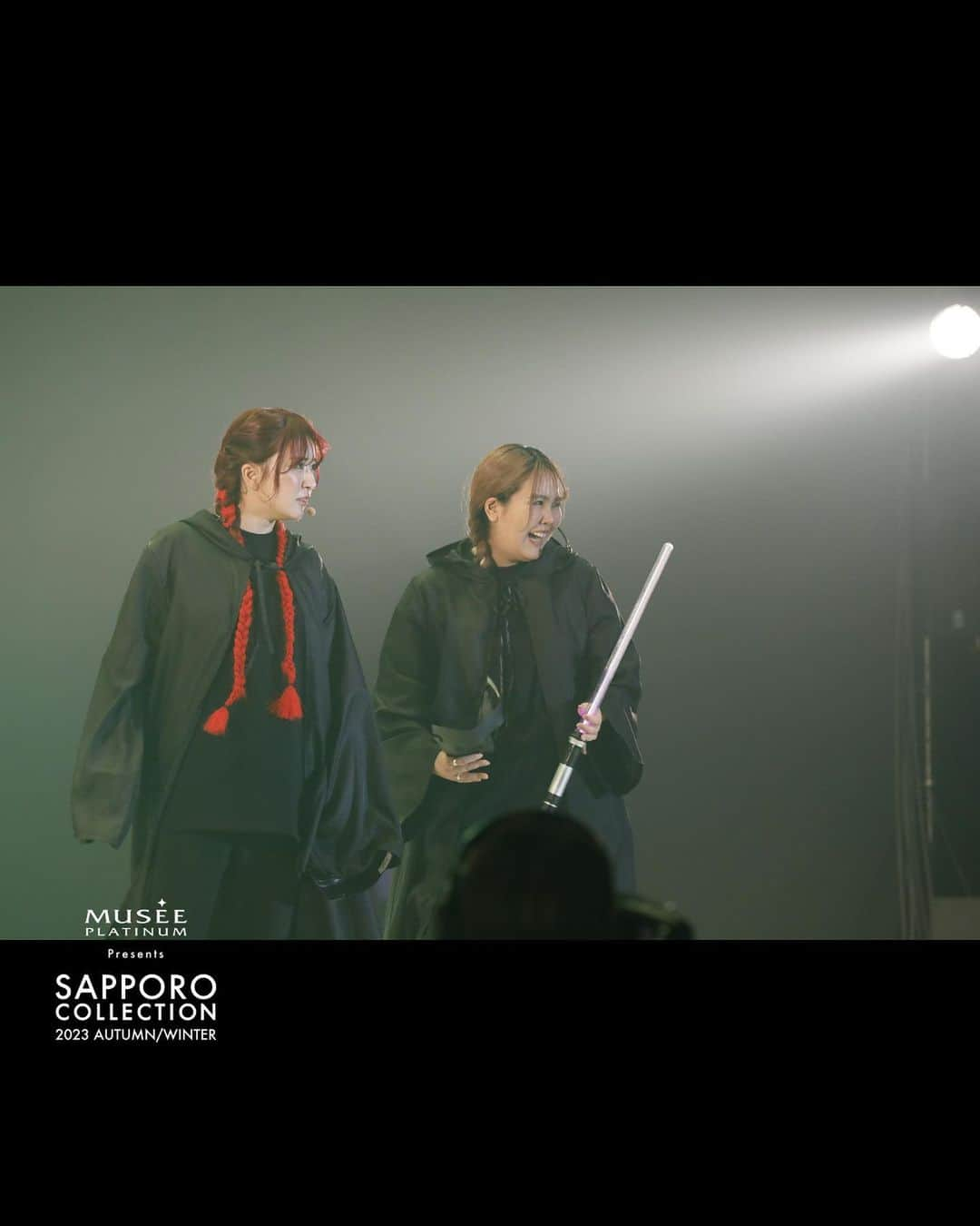 札幌コレクションのインスタグラム：「🫧SPECIAL STAGE SHOT🫧  ミュゼプラチナム Presents SAPPORO COLLECTION 2023 A/W SPECIAL STAGE【平成フラミンゴ】  @heiseiflamingo   #RIHO @riri_94413  #NICO @___nicoichi___   ┈┈┈┈┈┈┈┈┈┈┈┈┈┈┈ 次回2024.3.16(土)開催決定!! 超速先行販売開始🏃💨 ハイライトからcheckしてね✔︎  SAPPORO COLLECTION 2024 SPRING/SUMMER 会場🏟｜北海きたえーる 日程📆｜2024.3.16(土)  ●全席指定・先着順 SS席　¥7,500 S席　 ¥6,000 A席　 ¥5,000 ┈┈┈┈┈┈┈┈┈┈┈┈┈┈┈  #札幌コレクション #サツコレ #サツコレAW #サツコレ23AW #札幌ファッションショー #sapporocollection #ファッションショー #ファッションイベント #札幌 #札幌イベント #北海道 #北海道イベント」