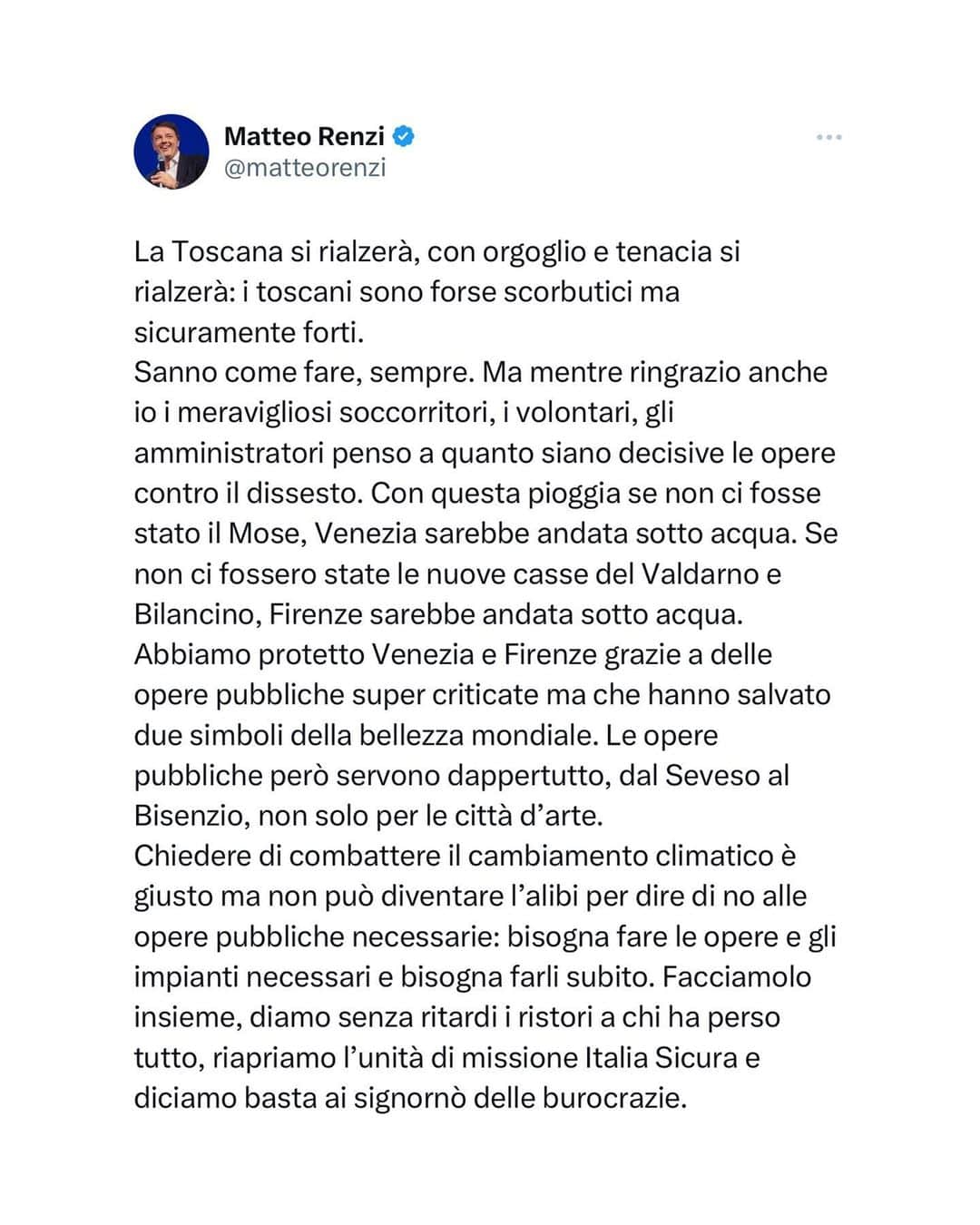 マッテオ・レンツィのインスタグラム：「Bisogna fare le opere e gli impianti necessari e bisogna farli subito. Facciamolo insieme, diamo senza ritardi i ristori a chi ha perso tutto, riapriamo l’unità di missione Italia Sicura.」