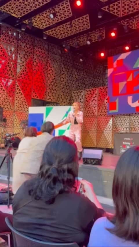庄毛安那のインスタグラム：「今日この言葉を一番みんなに伝えたい！  everythings gonna be alright   全てに意味がある！ 良かった！！！！！！」