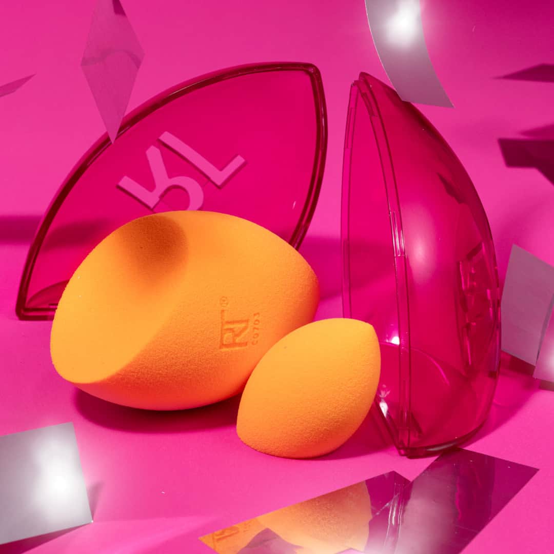 Real Techniquesのインスタグラム：「Dream Team: MCS, MCS mini, + the RT sponge case🤩  Run to @bootsuk for the limited-edition Brighter Blends Sponge Set!」