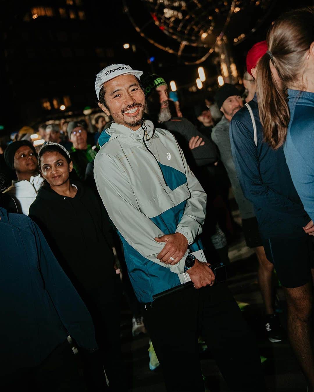 ASICS Americaのインスタグラム：「@fleetfeetnyc and special guests @kofuzi and @lauramcgreen got their hands on the new NOVABLAST™ 4 shoe, taking it on a shakeout run through the city’s streets ahead of the December 1 global release. Their feedback? “Explosive!” 🚀  Good luck to everyone running on Sunday! 🏃‍♀️🏃   #NYCMarathon」