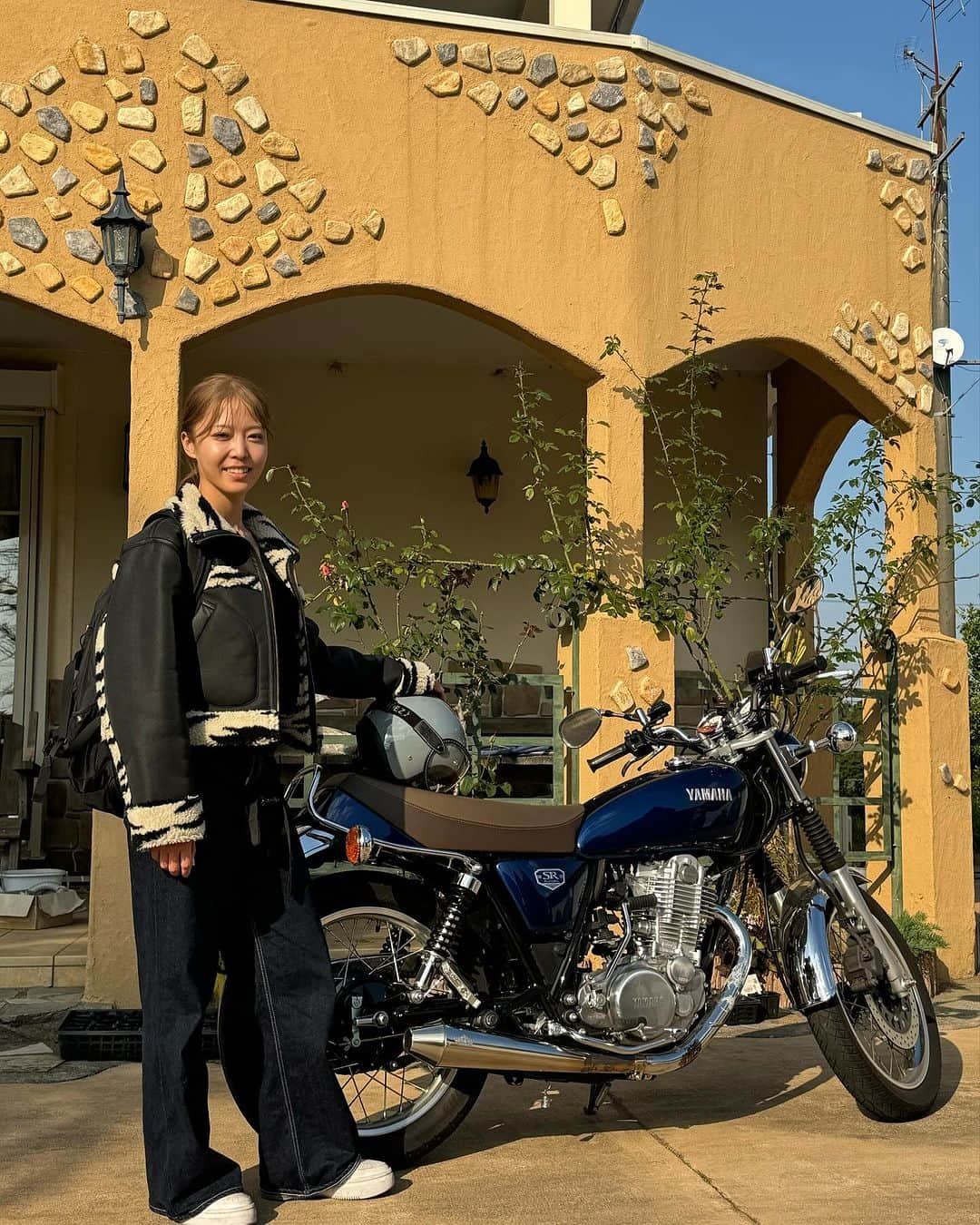 吉野七宝実のインスタグラム：「昨日やっとバイクいじれました！  ウインカーを変えました✌️  ちょっとずつ理想に変えていくんだ〜😋 楽しい〜！」