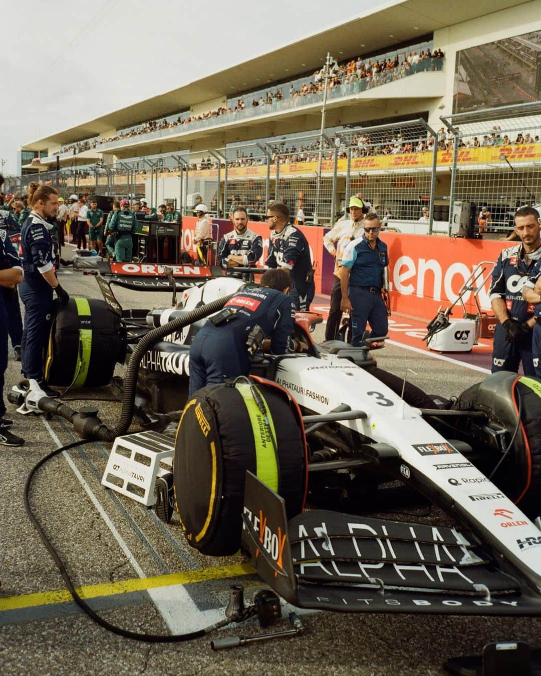 ジャクリーン・ヤブロンスキーのインスタグラム：「Austin F1 a few weeks ago 🏎️」