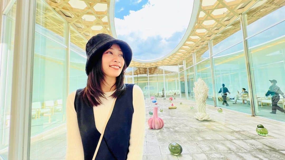 のインスタグラム：「美術館の中も展示も外観も おしゃれすぎて 刺激的だった  #美術館 #大分県立美術館 #opam #museum #artmuseum」