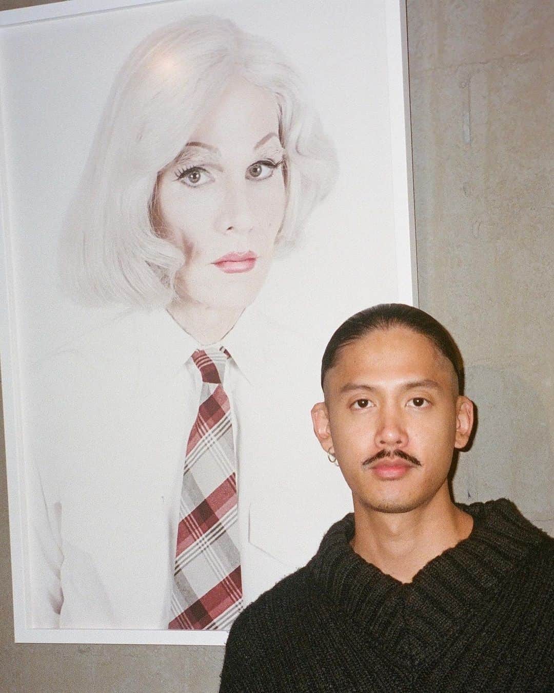 INTERVIEW Magazineさんのインスタグラム写真 - (INTERVIEW MagazineInstagram)「In celebration of “Andy in Oz,” a new exhibition by @christophermakos featuring never-before-seen Warhol portraits remastered in color for the very first time, Interview joined forces with the @freepeople Creative Spirit Fund to invite friends, enemies, and icons to VIP opening filled with downtown’s finest 🖼️ link in bio.  Photography by @butt.dick.buffy」11月4日 23時57分 - interviewmag