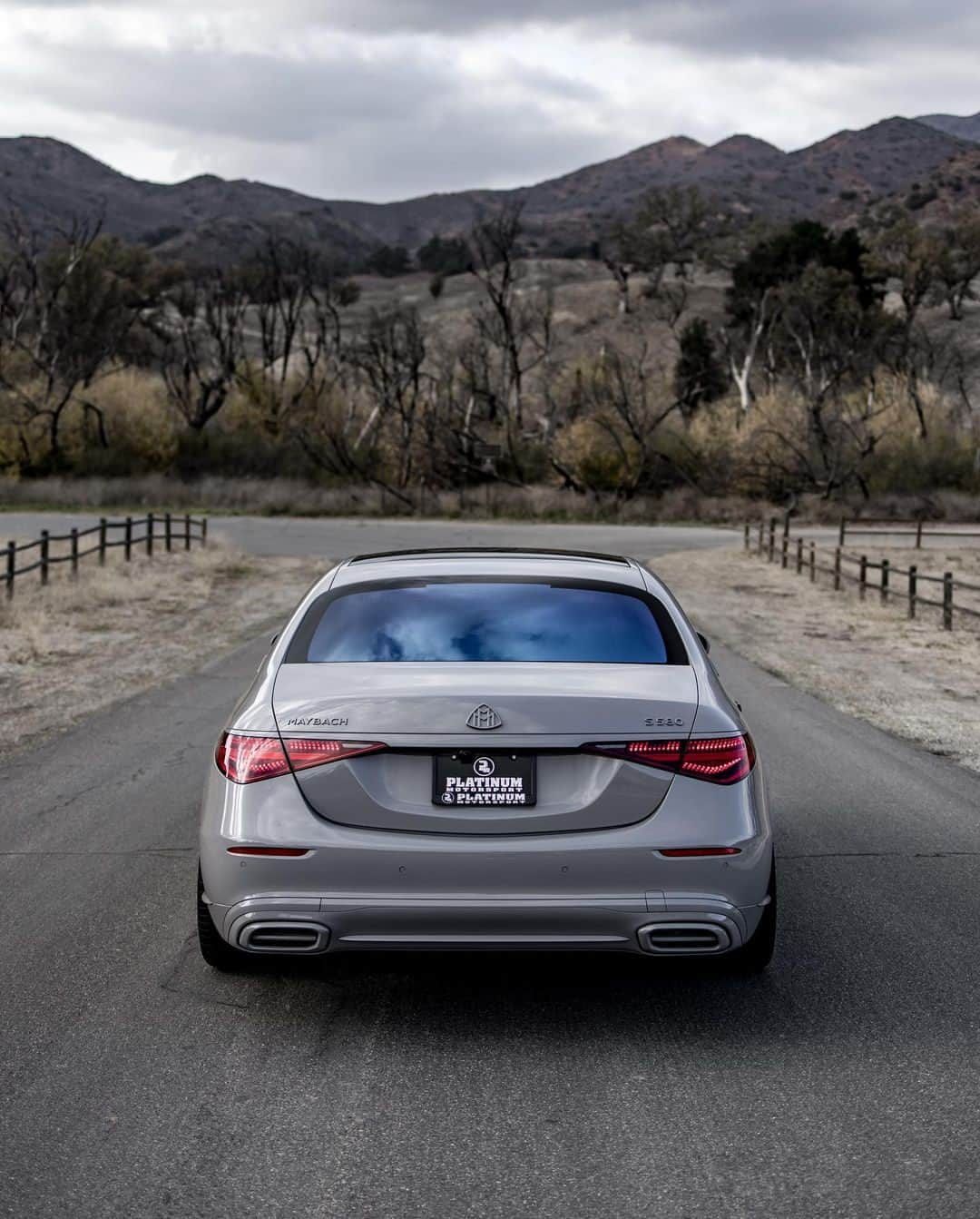 メルセデス・ベンツさんのインスタグラム写真 - (メルセデス・ベンツInstagram)「There is no limit with the @mercedesmaybach.  📷 @paid2shoot  #MercedesBenz #MercedesMaybach #MBfanphoto  [Mercedes-Maybach S 580 | WLTP: Kraftstoffverbrauch kombiniert: 11,3‒10,3 l/100 km | CO₂-Emissionen kombiniert: 257‒233 g/km | mb4.me/DAT-Leitfaden]」11月5日 0時00分 - mercedesbenz