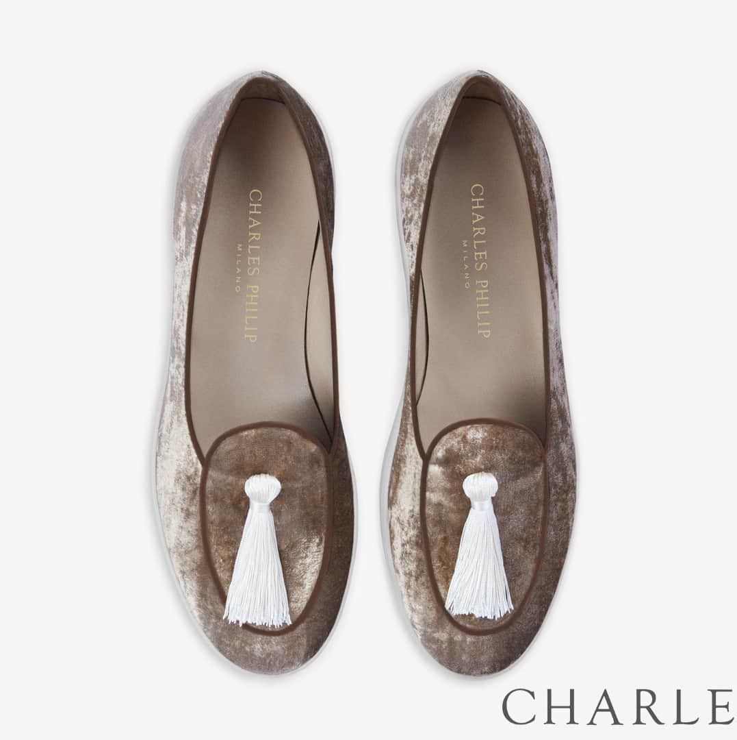 チャールズフィリップのインスタグラム：「Inspired by Milan city life. Discover the Charles Philip Milano Fall/Winter 2023 women's collection at the link in bio.」