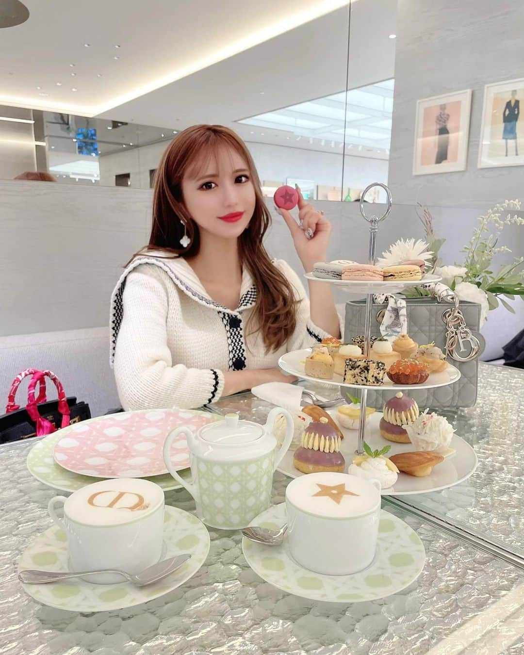 伴かなみのインスタグラム：「過去pic📸 ⁡ 🧁💕」