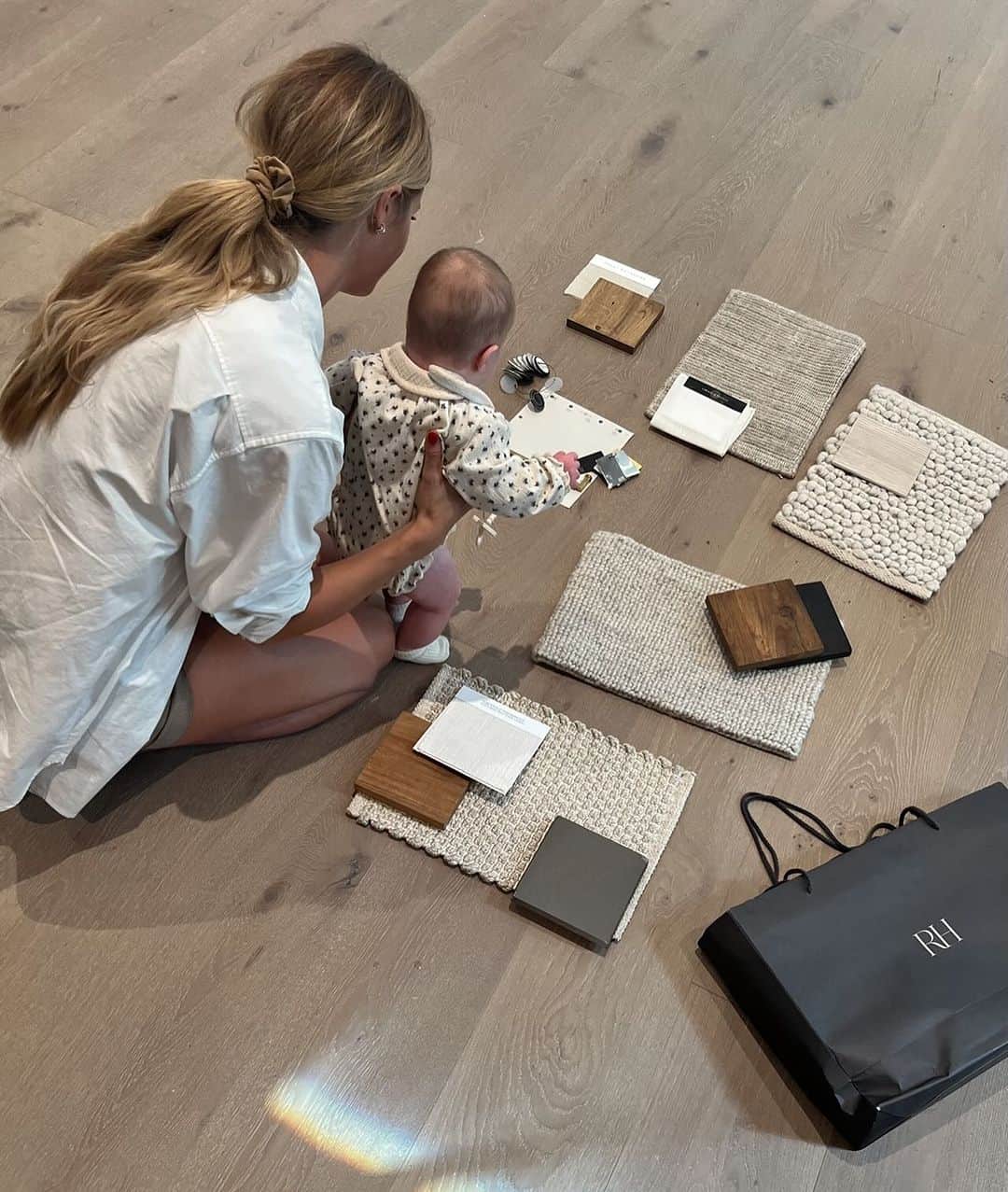 ケイト・ボックのインスタグラム：「Share your passions with them young. 🤍🤍🤍」