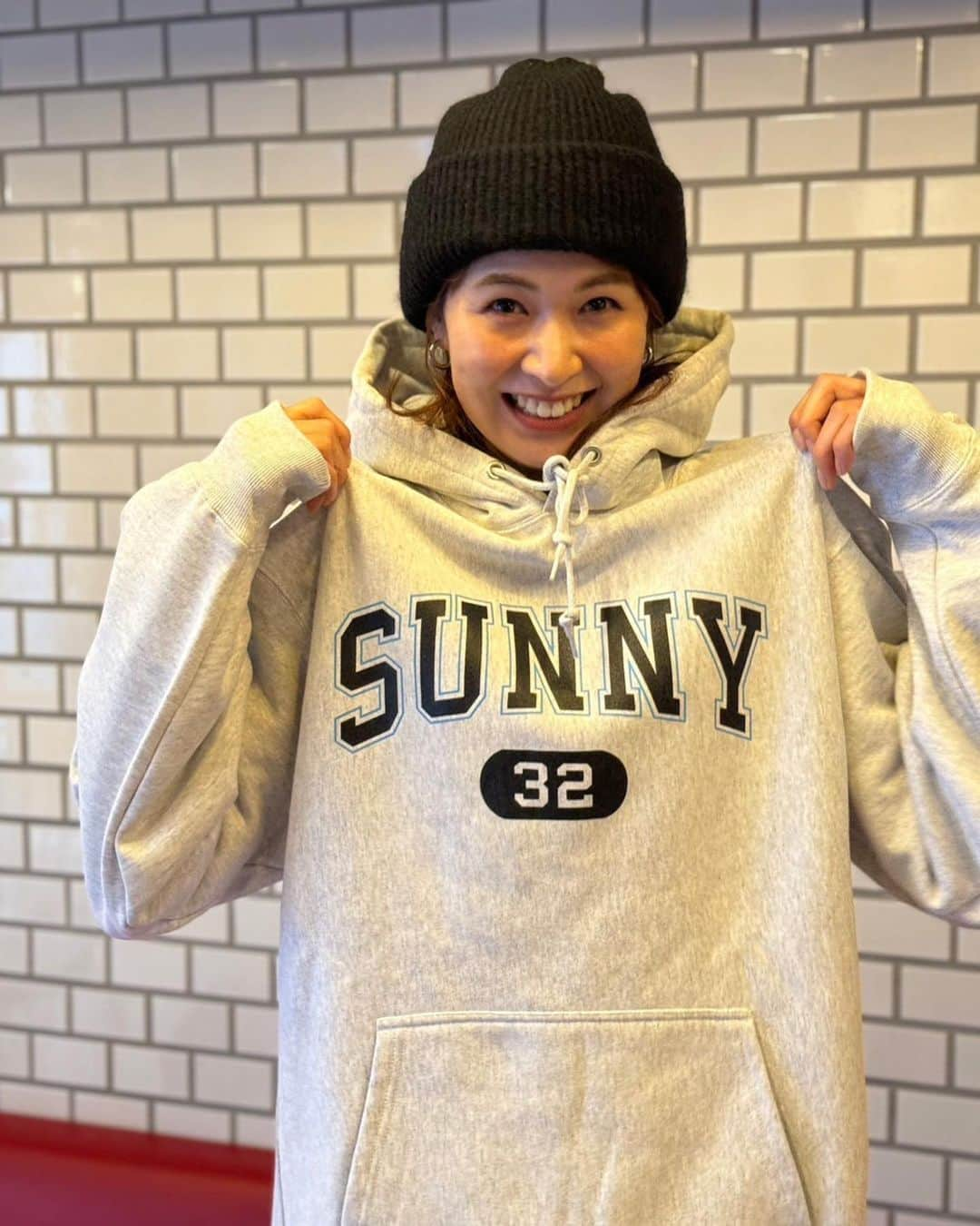 木村沙織のインスタグラム：「. フーディー ( 裏起毛 ) ⛄️🧣 . 来週くらいから寒くなるかなー🤔🍁」