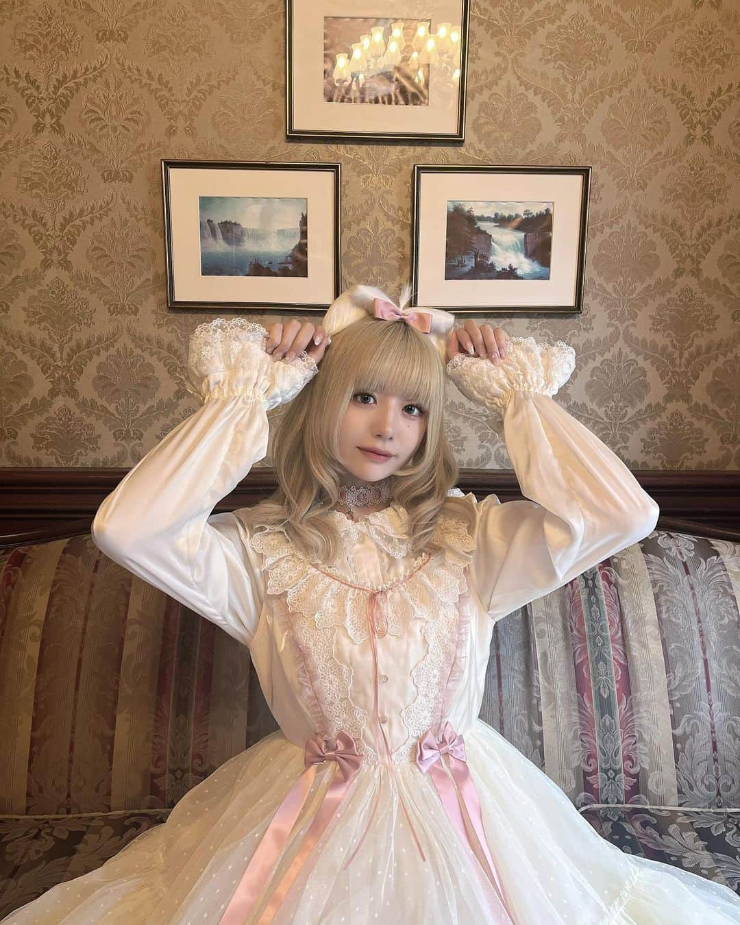 月雲ねるさんのインスタグラム写真 - (月雲ねるInstagram)「仮装デビュー😸🎀」11月5日 0時26分 - neruneruworld