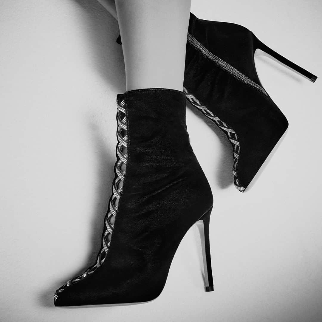 Aquazzuraのインスタグラム：「Your new desire. Flaunt your sensual side thanks to Wild Desire Crystal Bootie 105, made in Italy from a sharp mix of rich black velvet and suede, with dazzling crystal on top   #AQUAZZURA  #AQUAZZURABooties」