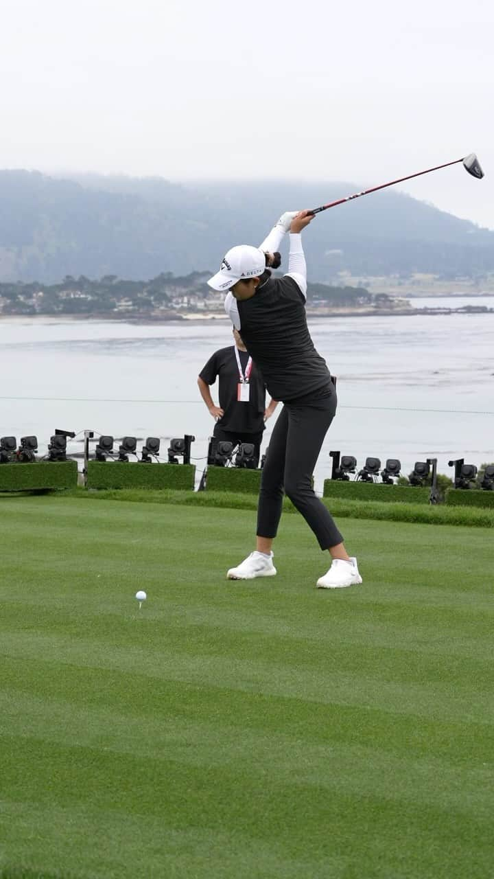 ジョン・ラームのインスタグラム：「@rosezhang — what a golf swing 🧈」