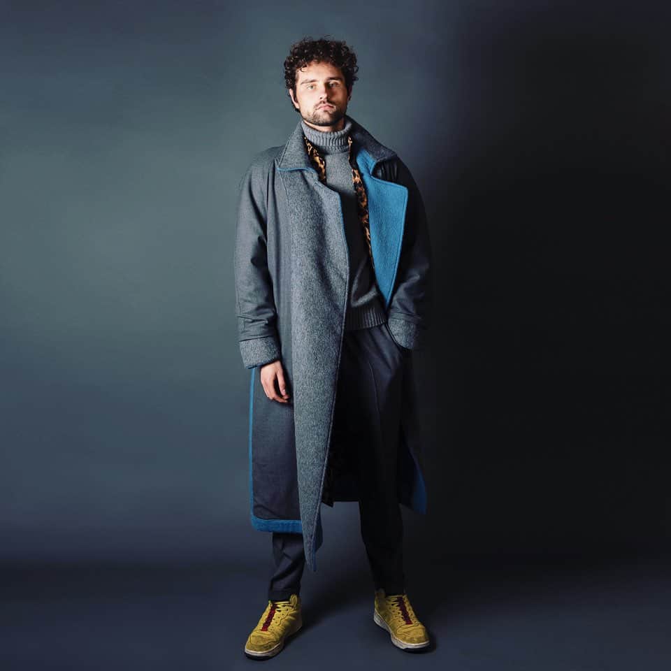 ジャンポールノットのインスタグラム：「Grey out side Blue in side  Roman wears a maxi baby alpaca maxi coat  Available at KNOTT HOUSE   #wbdm #belgiumdesign #madeinbrussels #madetoshare #greyblue #reversiblecoat #babyalpaca #knotthouse #knottshop #ciciolssonphotography #jeanpaulknottbrussels」
