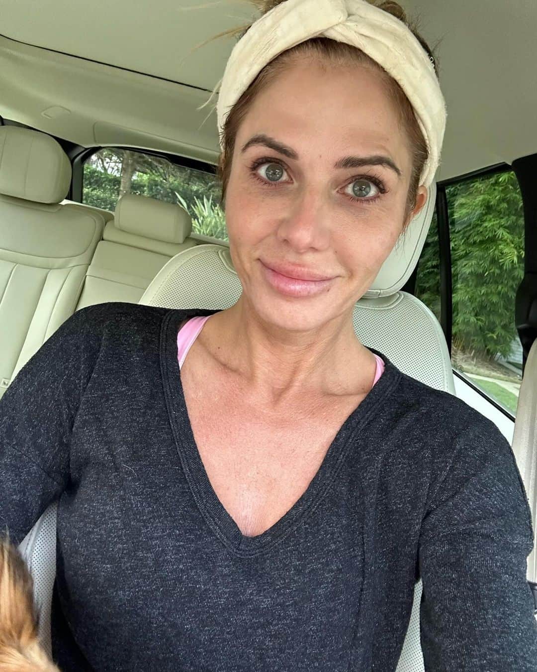 トリー・ウィルソンのインスタグラム：「The beauty of mundane days lies in the space they offer for reflection and gratitude. Take a moment to appreciate the simplicity of today. 🙏❤️」