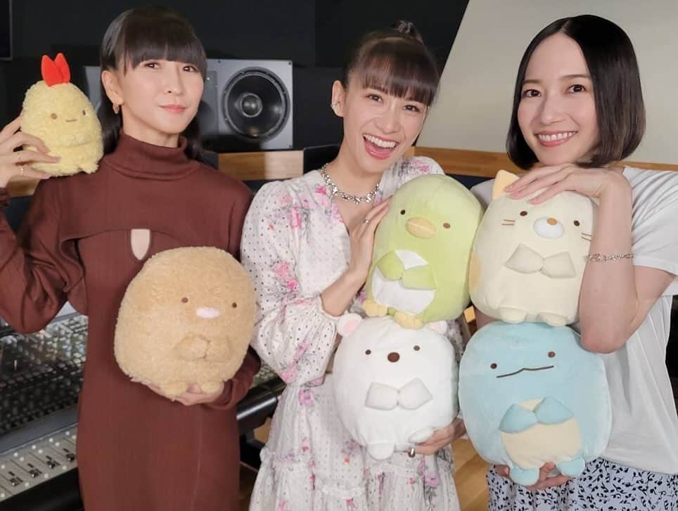 Perfumeさんのインスタグラム写真 - (PerfumeInstagram)「Perfumeがナレーションを担当する 「アニメ すみっコぐらし  そらいろのまいにち」が 本日11/5(日) 16:00〜特番内にて放送🧚‍♀️  すみっコ愛が日に日に大きくなるメンバーのナレーションをお楽しみに🤭  #テレビアニメすみっコぐらし #prfm」11月5日 11時20分 - prfm_official