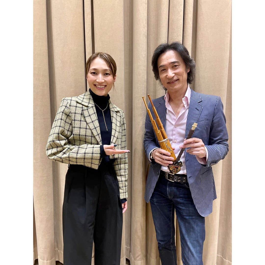 望海風斗さんのインスタグラム写真 - (望海風斗Instagram)「📻 本日夜9:00〜 #ラジオ #NHKFM #望海風斗のサウンドイマジン #毎週日曜夜9時 ゲスト #東儀秀樹 さん ⁡ 雅楽の神秘的な世界に心ときめかせる時間となりました✨ 東儀さんは正に『音の世界に生きる』方。ジャンルレスに音楽を楽しまれる東儀さんだからこそのお話しも🎼🎸🎹 ⁡ そして、東儀さんの#音 に大感動🥹 ⁡ ⁡ 聴き逃しは #らじるらじる で何度でも！ #公式Xも宜しく ⁡」11月5日 11時29分 - nozomifuto_official