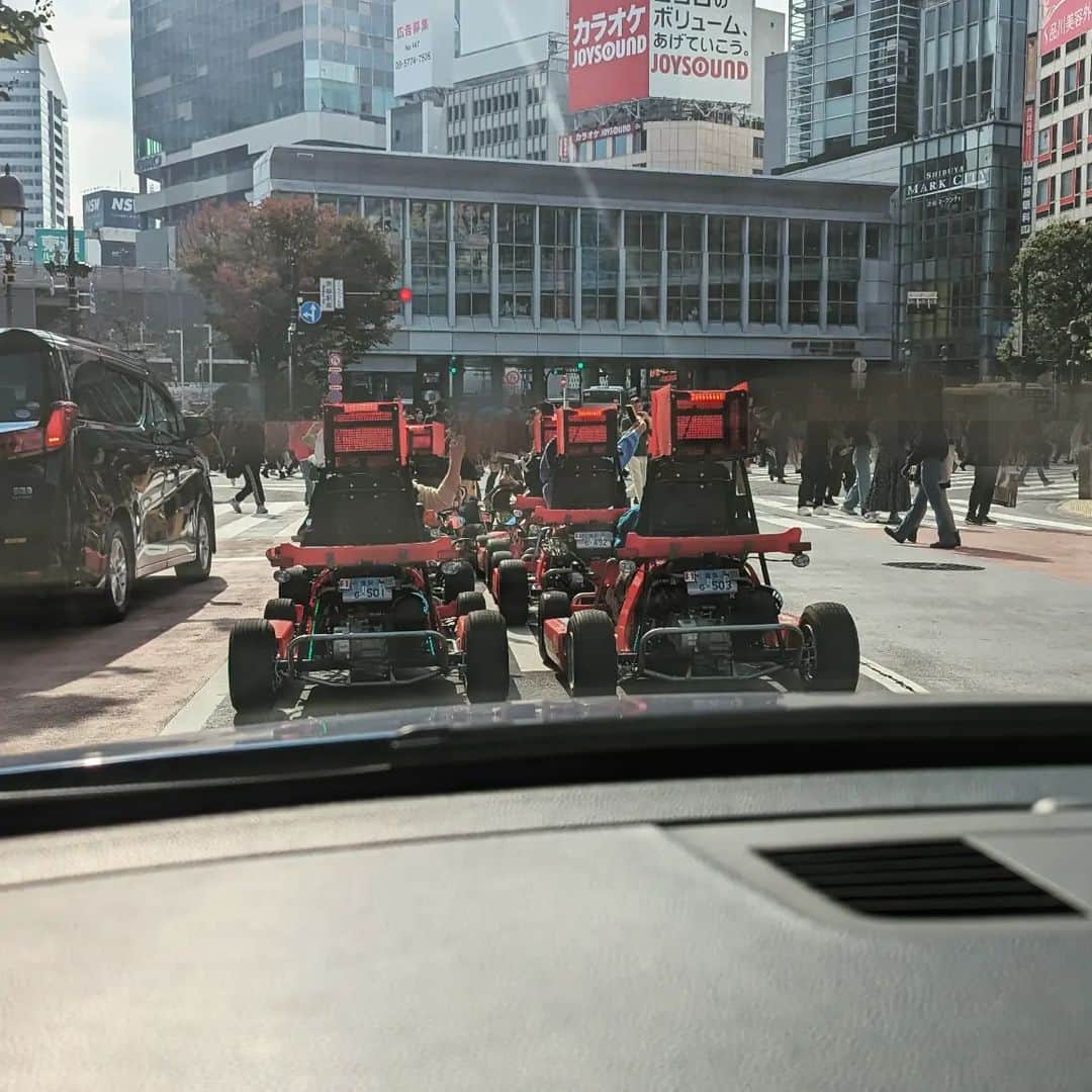 島田佳奈さんのインスタグラム写真 - (島田佳奈Instagram)「まだマリカー軍団（ストリートカート）って営業してたんやね。これ迷惑やから、車の少ない深夜限定とかにして欲しいよね……。」11月5日 11時29分 - shimadakana