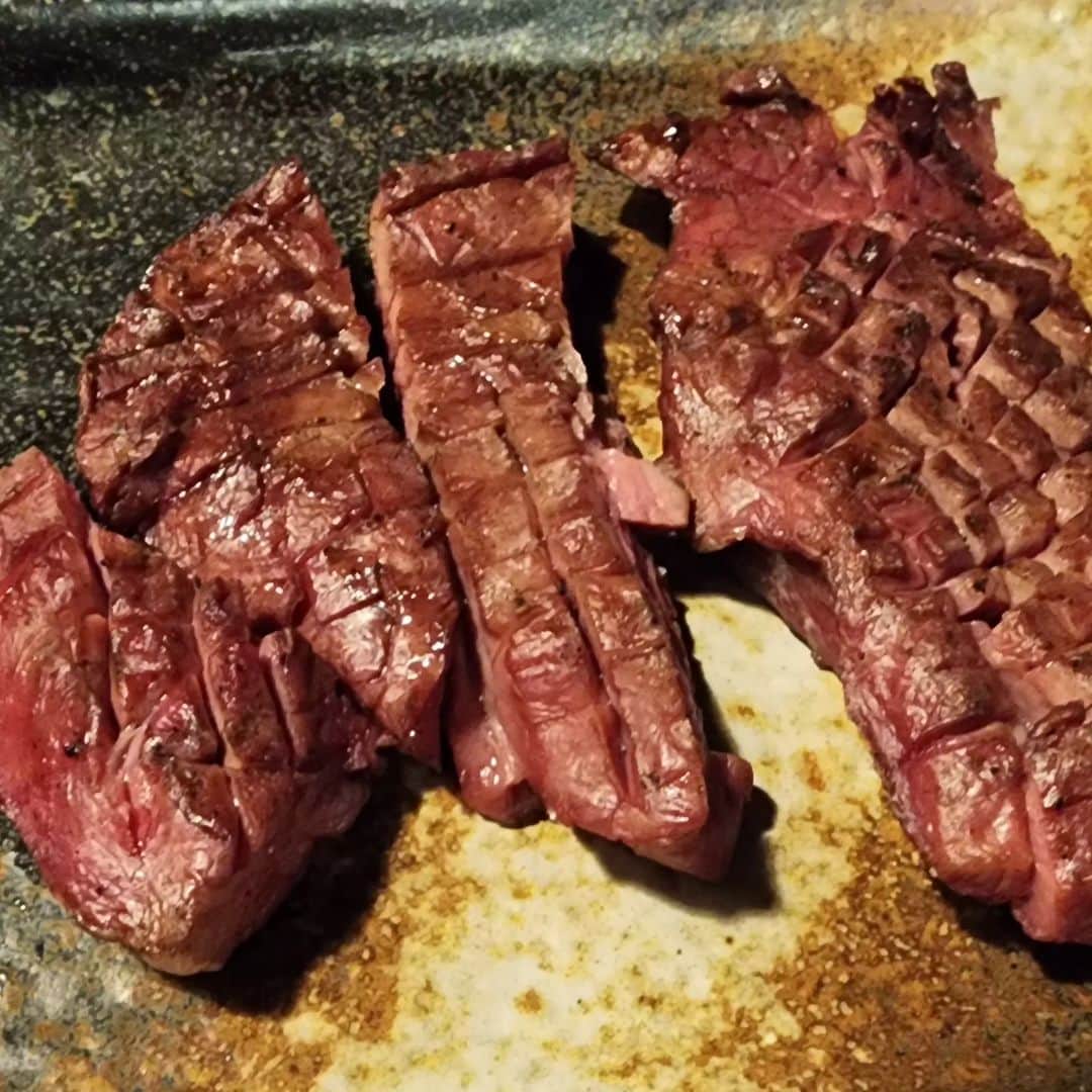 野田幸宏のインスタグラム：「肉肉肉 #牛タン  #ハツ  #ハラミ」