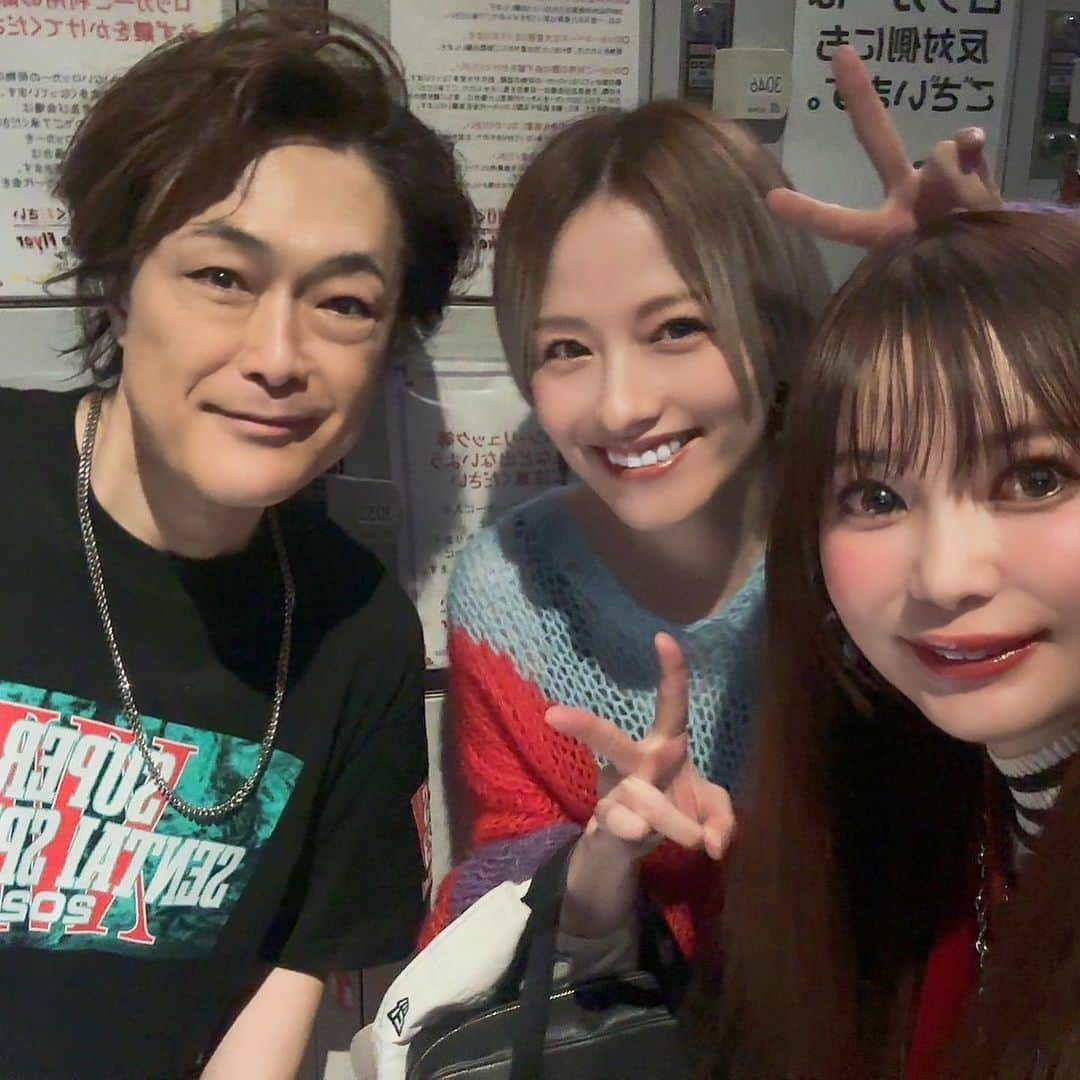 宮島咲良さんのインスタグラム写真 - (宮島咲良Instagram)「昨日！ 仲良し#中川翔子 氏と2人で 『#スーパー戦隊魂』行ったよー！ 久々に行けた！幸せ最高スーパー戦隊最強！！ スーパー戦隊の楽曲の持つ力！永遠なり！ #高取ヒデアキ 師匠、#サイキックラバー 先生、#高橋秀幸 お兄さんと🤩 ㅤㅤㅤㅤㅤㅤㅤㅤㅤㅤㅤㅤㅤ#スーパー戦隊  #宮島咲良 #ミヤジマン #ぼっち戦隊ミヤジマン」11月5日 11時35分 - sakura_miyajiman