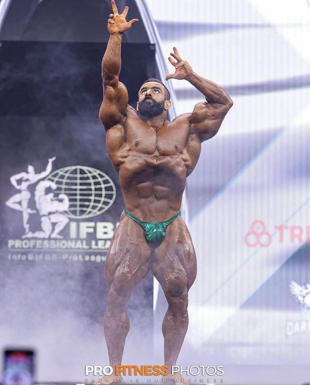 カイ・グリーンのインスタグラム：「HADI !! 🇮🇷 💪🏽🐺 !!! @hadi_choopan」