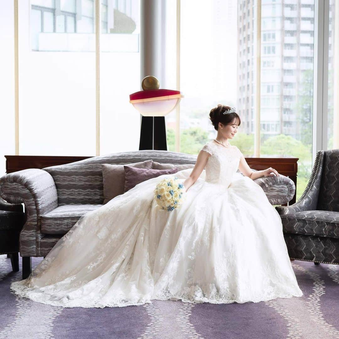 ♡プラコレWedding·⋆*さんのインスタグラム写真 - (♡プラコレWedding·⋆*Instagram)「. @placole_dressy【#DRESSY花嫁 】 【#プラコレ】をつけて投稿&フォローしてね♩ . ＝＝＝＝＝＝＝ . 可愛すぎる寝転び&お座りショット🤍  寝転びショットやお座りショットは ドレスがふんわりと広がり プリンセスのような写真を撮ることができます💍✨  ぜひ参考にしてみてくださいね👀 . ＝＝＝＝＝＝＝＝ 👗photo by... @mgm____716 さま @kan_wd2023 さま @rm.wd09 さま @moe__o6.wd さま @emiri.099 さま ＝＝＝＝＝＝＝＝ . 『#DRESSY花嫁』『#プラコレ』の ハッシュタグをつけて写真をUPしてね✦ 花嫁アプリ『DRESSY by プラコレ』の 記事に掲載＆リグラムされるかも♩ . みなさまからのいいねや保存 コメントをお待ちしています♥️ 「このウェディングドレス可愛い！」 「ヘアスタイルも気になる！！」 「今の花嫁さんの流行りは！？」etc. . ＝＝＝＝＝＝＝＝ 花嫁アプリでは、 プロのアドバイザーに結婚式の相談を何度でも♡ ウェディングドレスの記事や、 自分のウェディングレポを残せちゃう♡” . >>>TOPのURLからcheck ⋈ @placole_dressy >>>結婚のご相談は プラコレウェディングアドバイザーへ♡ @wedding_adviser >>>ウェディングレポを残したいなら、 farny by プラコレをcheck ✎ @farny_wedding >>>花嫁準備に欠かせないアイテムをお探しなら placole & dressy Beauty をcheck ❁ @dressy_beauty_ >>>素敵なドレスに出会いたい花嫁さま♡ @dressyonline_をcheck >>>おしゃれなファミリーフォトは ドレシーベイビーをcheck 𓏸 @dressy.baby >>>鎌倉にOPEN”お花とドレスと紅茶のカフェ” @dressyroom_teaをcheck𓌉𓇋 >>>名古屋にOPEN”ウェディング体験型カフェ @dressycafe_nagoya をcheck𓌉𓇋 . ＝＝＝＝＝＝＝＝＝＝＝＝＝＝＝＝ . #一度きりの人生一度は魔法にかけられて #花嫁 #卒花嫁 #結婚 #結婚式 #試着レポ #farnyレポ #2023秋婚 #2023冬婚 #2024春婚 #2024夏婚 #カラードレス試着 #ドレス試着 #ドレス試着レポ #ドレス選び #カラードレス #カラードレス迷子 #ウェディングドレス #ドレス迷子 #ドレスフォト #ウェディングフォト #ふわふわドレス #前撮り #チュールドレス #お座りショット #寝転びショット #前撮り構図」11月5日 12時01分 - placole_dressy