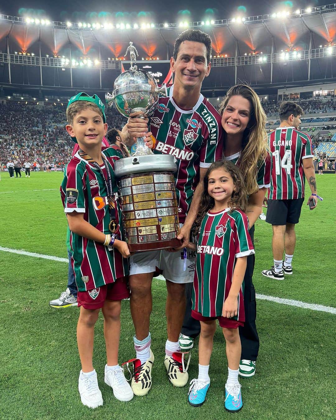 ガンソのインスタグラム：「Campeãoooooo da Libertadores 2023  Obrigado Deus 🙌🙌🙌🙌 @fluminensefc」