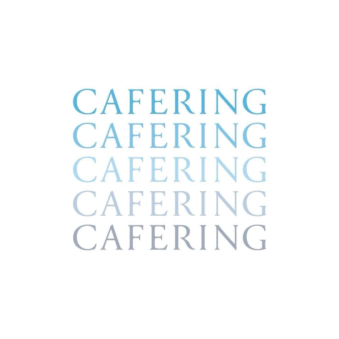 Cafe Ringのインスタグラム：「＜New＞ ブルーダイヤモンドコレクションに新作デビュー💎  CAFERINGが選ぶブルーダイヤモンドは、 原石から厳選し、カットやメイクに優れ、 透明度の高いカラーレスダイヤモンドのみに トリートメントを施しているため、 上品なアイスブルーカラーが特徴です🩵✨  　 『カフェでお茶を愉しむように🫖 　ジュエリーを心地よく楽しむ✨』 CAFERING style  ┈┈┈┈┈┈┈┈┈┈┈┈┈┈┈  𝐂𝐀𝐅𝐄𝐑𝐈𝐍𝐆 ⁡ shop≫ 銀座本店｜全国取扱店80店舗 ⁡ 💐全国でフェア開催中💐 詳細はストーリーズハイライトをチェック ⁡ ┈┈┈┈┈┈┈┈┈┈┈┈┈┈┈  #CAFERINGブルー #CAFERING#カフェリング #CAFERING銀座本店 #ブルーダイヤモンド#アイスブルーダイヤモンド #青#ブルー#アイスブルー#水色#サムシングブルー#シンデレラ#海#空#推しカラー#推し色#エンゲージメントリング#エンゲージリング#婚約指輪#結婚指輪#マリッジリング#ウエディングリング#青好き#結婚指輪ブルーダイヤモンド#婚約指輪ブルーダイヤモンド#結婚指輪可愛い#結婚指輪個性的#プロポーズリング」