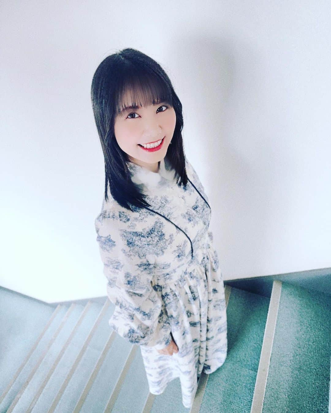 栗林さみさんのインスタグラム写真 - (栗林さみInstagram)「今日は重賞に加えて馬事公苑リニューアルオープン記念もありますー！ . . 明日、6日から創造空間 日進月歩でギャラリー展示スタート！ 明日は14:00-16:00までアロハ太朗さんと在廊します。 ⚠️作品写真撮影OKですが、私自身との写真やサインはお受けできません。 . . 【出演番組＆ #競馬 関連】🏇 #東京競馬場 #馬事公苑  #グリーンチャンネル #greenchannel #jra #japan #tokyo #馬 #horse  #jra #umajo #umabi #アナウンサー #キャスター . . 【 #衣装 】👗💞 衣装 #idem アクセサリー #osewaya #コーデ  #秋コーデ #pr  ✿日頃いろいろな番組に出演させていただいているので、もし衣装提供などご協力いただいける方はDMくださいねー。 . . 【 #メイク 】 #dior #diormakeup  #bidol  【 #ネイル 】#ukanail  . . 【 #撮影機材 】  #iPhone14 #iphone14pro . . #栗林さみ」11月5日 12時11分 - kurisami