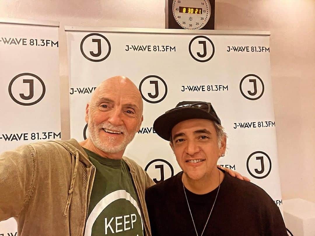 DJ TAROのインスタグラム：「昨夜のSATURDAY NIGHT VIBES ハウス特集いかがでしたか？？ゲストに登場したUKのBRAIN POWER 今の自分の年齢でDJを始め現在60歳。精力的に素晴らしい楽曲をリリースしています。元気もらえる素晴らしい人でした！次回は是非ライブで来日して欲しいです。  We got most respectable DJ Producer & remixer label owner Brain Power on my show. I'm so happy and much respect !! @brianpowerdj  #snv813 #jwave #radiko」
