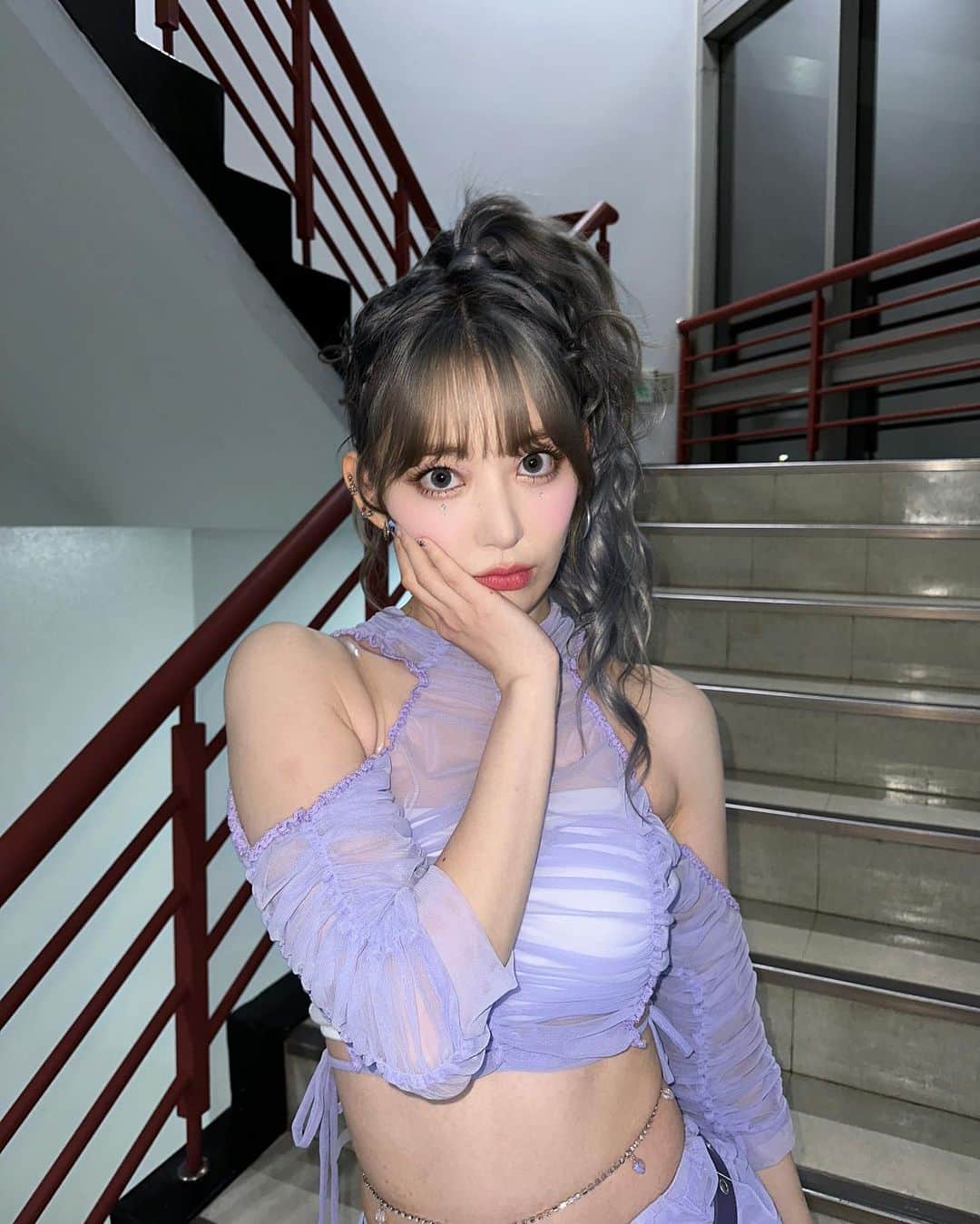 宮脇咲良さんのインスタグラム写真 - (宮脇咲良Instagram)「Perfect night 활동 모음집 pt1💜」11月5日 12時30分 - 39saku_chan