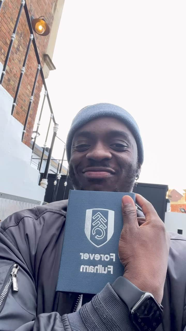 フラムFCのインスタグラム：「He didn’t need an award but Keba is OFFICIALLY Forever Fulham! 🤍」