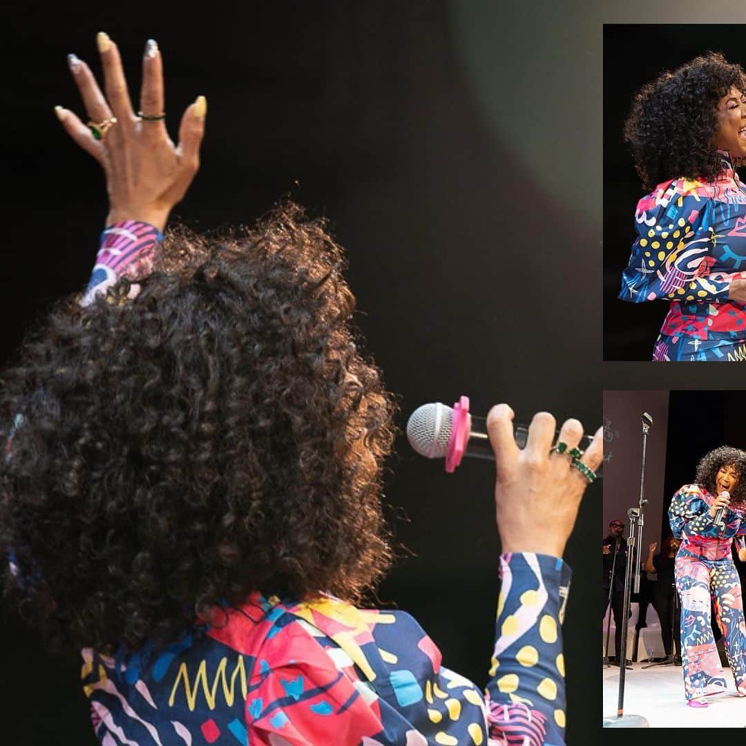 エリカ・キャンベルのインスタグラム：「LA!!!!!!!! I’m almost at a loss of words about last night. Thank you God for being with me and allowing me to make a love deposit in my city! God you are so faithful!!! Thank you to everyone who came, who streamed or purchased my album, who has helped me share this record with the world.  I’m still full. Still overwhelmed. My heart is happy and  I can’t thank you enough❤️  @iamtabithabrown you are such a light! Thank you for saying yes to hosting and spreading joy and positivity to everyone!   All of my special guests/friends/family, your support is unmatched. Thank you for getting through traffic on a Friday night in LA, coming near and far to be with me! @warryncampbell @sybil_amuti @walterko37 @malimusic @lenabyrdmiles @dsmoke7 @caliworship @ryanmixedit #StevieWonder, A.M.S. (All My Sisters)  Cali Worship y’all showed out!!!  I Love You ❤️」