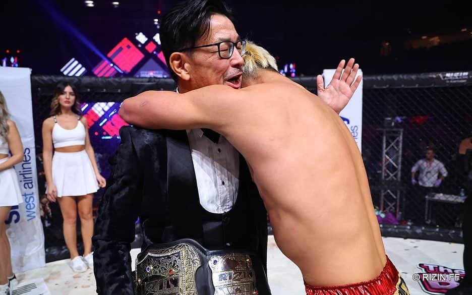 榊原信行さんのインスタグラム写真 - (榊原信行Instagram)「本当に遅い時間までLIVE観戦していただきました皆さん、ありがとうござい ...