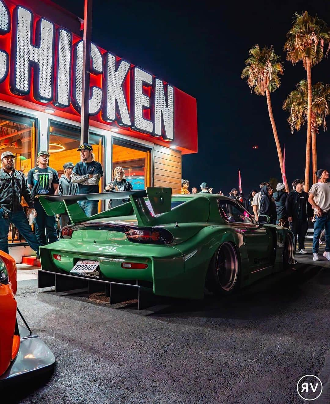 Wataru Katoのインスタグラム：「LIBERTY WALK @semashow2023 @teamtoyousa  booth lb silhouette works mazda rx7 @mazda_jp @mazdausa  @rohanawheels  @toyotires  @ltmw  #libertywalk #lbworks #lbwk #mazda #mazdarx7  #rx7  #fd #semashow #semashow2023  #thankyou #thanks #stancenation #stance#jdm#jdmcars」