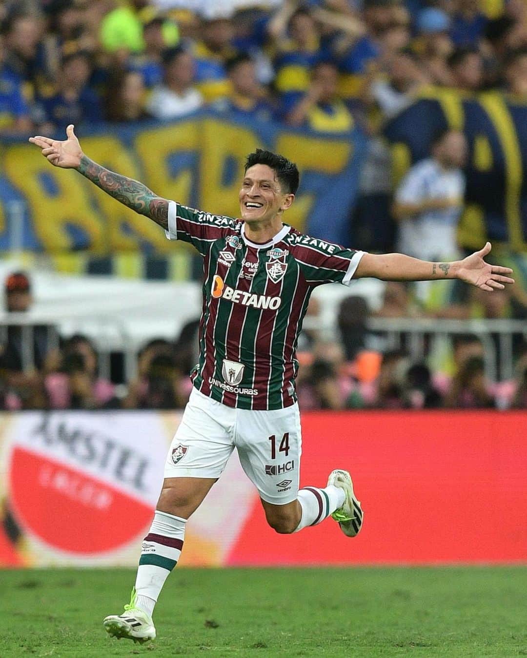 FIFAワールドカップさんのインスタグラム写真 - (FIFAワールドカップInstagram)「Cano = Scoring goals for fun! 🔴🟢  #Fluminense」11月5日 5時56分 - fifaworldcup