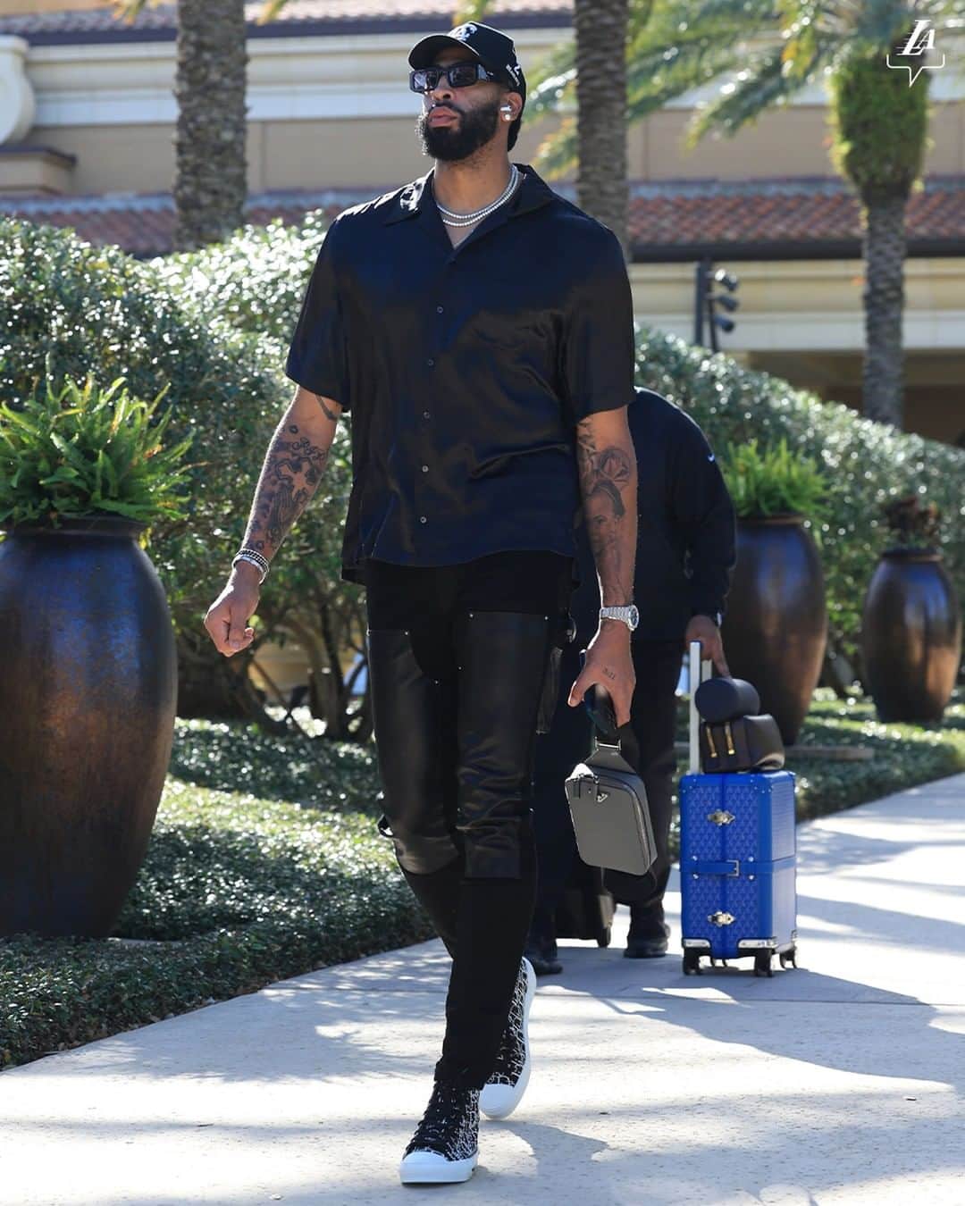 Los Angeles Lakersのインスタグラム：「Saturday hoops coming soon」