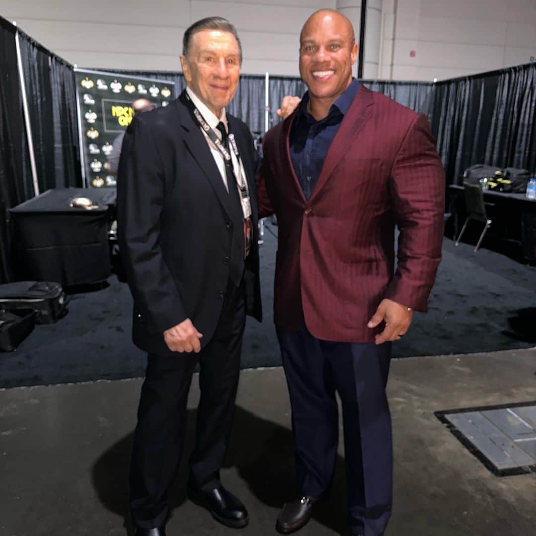 Phil Heathのインスタグラム：「Backstage with our league President Jim Manion, a man who has always put forth maximum effort in growing our wonderful sport of bodybuilding. He also continues to be a great mentor to many like myself on and off the competition stage.   I always get pumped seeing him as he and I get to catch up on life, providing valuable nuggets of wisdom which I appreciate very much.   Cheers to another Olympia weekend!   Let's get ready for The Finals!!!!  #PhilHeath #MrOlympia #IFBB @ifbb_pro_league @npcnewsonlineofficialpage  @mrolympiallc  @t_manion  @jmmanion」
