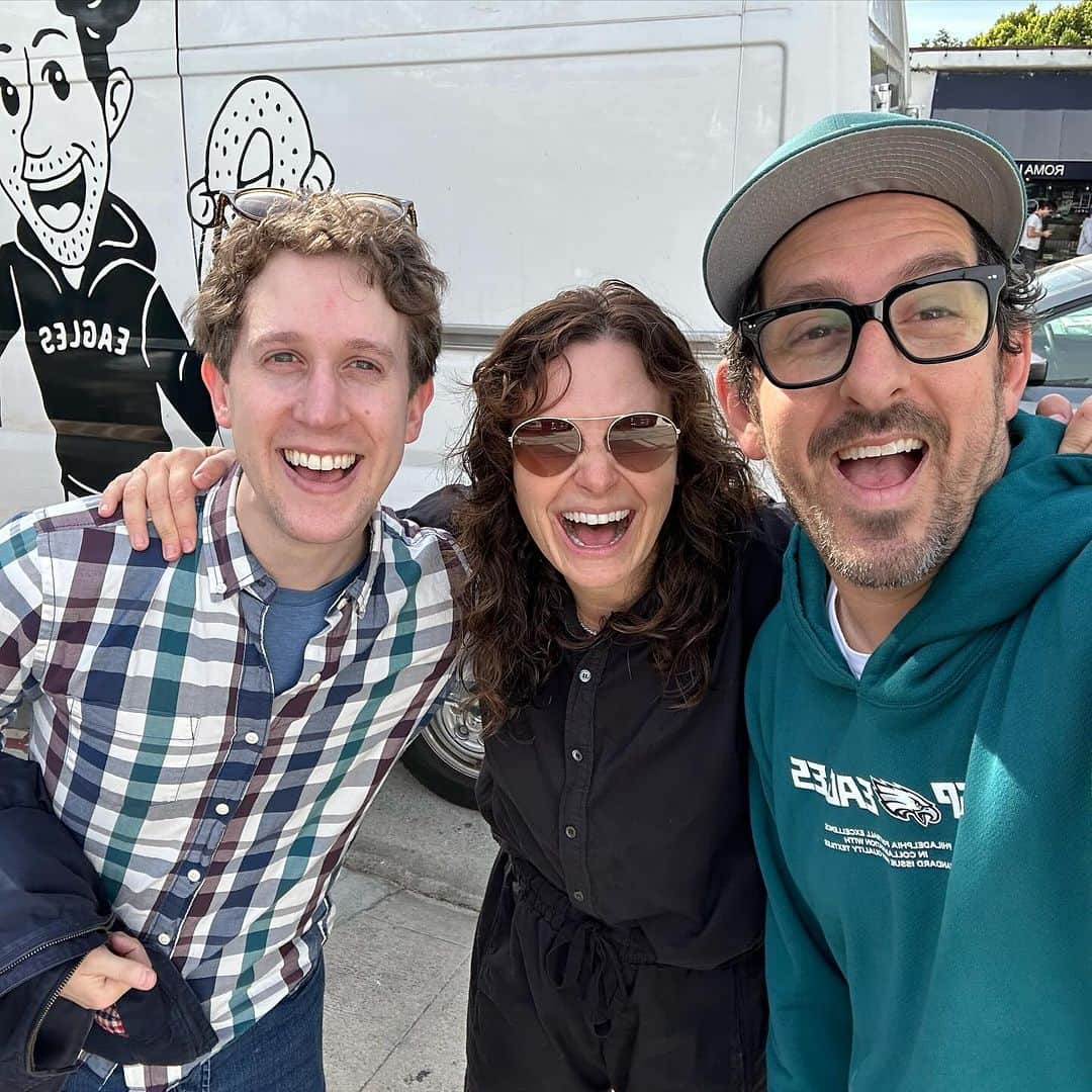 アダム・シャピロさんのインスタグラム写真 - (アダム・シャピロInstagram)「Decked out in the @jsp @jimmygorecki @philadelphiaeagles Colab sweats and hat. And then @alexjwyse and @ktqlowes show up at the pop up and all of a sudden it’s a party」11月5日 6時51分 - shappyshaps