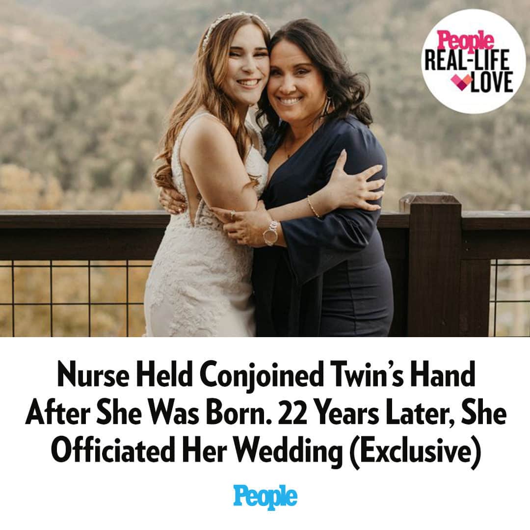 People Magazineのインスタグラム：「Louisiana nurse Janin Pierce held Faith Roberts's hand the night she and her twin sister, who were born conjoined, came into the world. And 22 years later, Pierce was there holding her hand when she officiated Faith's wedding. 🥺   “It felt even more special because my wedding was never a milestone I was supposed to make it to,” the 24-year-old tells PEOPLE. "I don't think anyone would have imagined it."  Tap our bio link to read the full story. | 📷: Tori Lynne Photography」