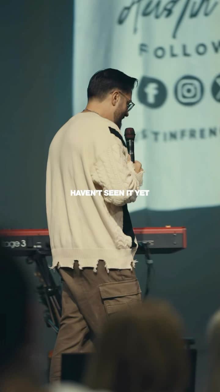 ダニー・ゴーキーのインスタグラム：「What do you do when you haven’t seen a promise come to pass? That’s the inspiration behind my song ‘Haven’t Seen It Yet.’ You have a choice. Either get down & discouraged by what hasn’t happened, or be inspired by all that God HAS done. Let go of how you think things SHOULD go, and instead be open to how God is moving, believing that His goodness WILL prevail! 🙌🙌🙌  #HaventSeenItYet #StoryBehindtheSong #GodIsOntheMove #GodsPromise #GodsGoodness #ChooseHope #Hope #HaveFaith #KeeptheFaith #Believe #VictoryIsComing #DannyGokey」
